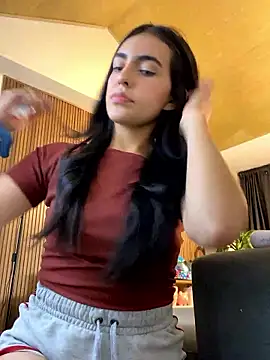 DaphneUwu online show from January 17, 1:21 am