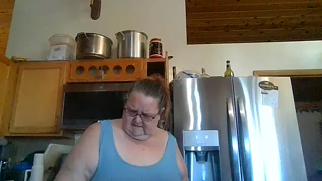 Snapshot of Hornybbw1978 chatting on September 23, 11:52 pm Hornybbw1978 online show from September 23, 11:52 pm