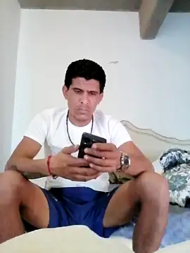 Snapshot of jezuzu1992 chatting on February 6, 10:10 pm jezuzu1992 online show from February 6, 10:10 pm