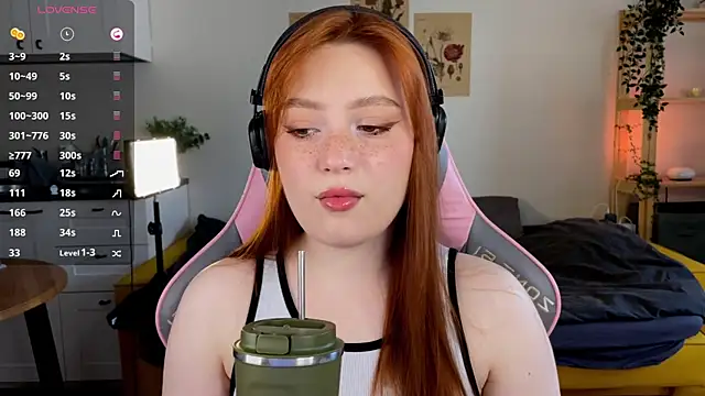 Snapshot of Sofy_Benson chatting on April 15, 3:08 pm Sofy Benson online show from April 15, 3:08 pm
