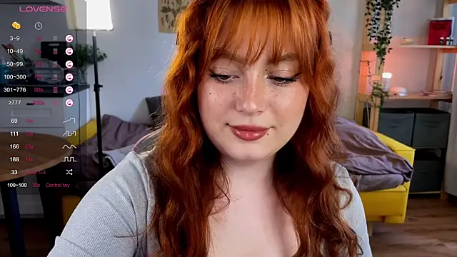Snapshot of Sofy_Benson chatting on June 29, 1:22 pm Sofy Benson online show from June 29, 1:22 pm