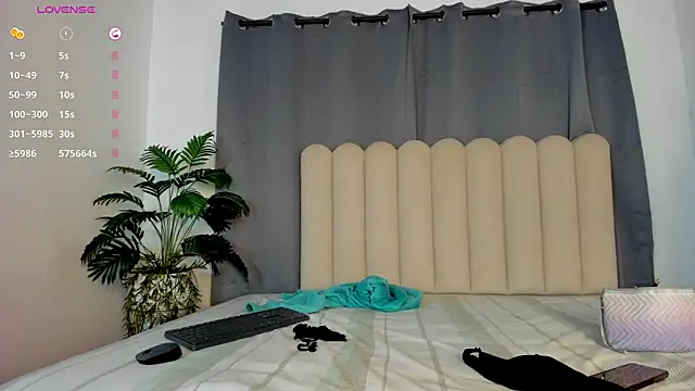 Dounia nagi online show from October 28, 2:26 am