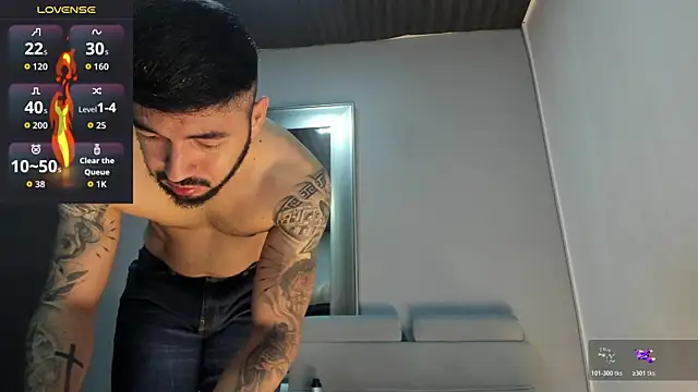 Snapshot of MarkWalker__ chatting on February 13, 10:11 am MarkWalker online show from February 13, 10:11 am