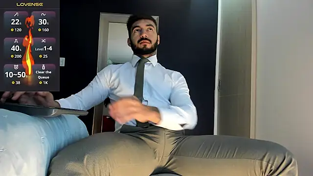 Snapshot of MarkWalker__ chatting on March 5, 10:33 am MarkWalker online show from March 5, 10:33 am