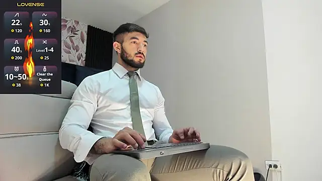 Snapshot of MarkWalker__ chatting on March 16, 10:19 am MarkWalker online show from March 16, 10:19 am