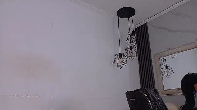 kristyl paez online show from February 3, 7:08 pm