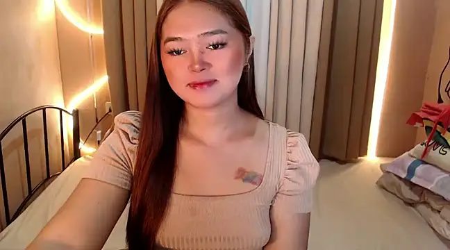Snapshot of Itsme_claire chatting on December 7, 10:39 pm Itsme claire online show from December 7, 10:39 pm