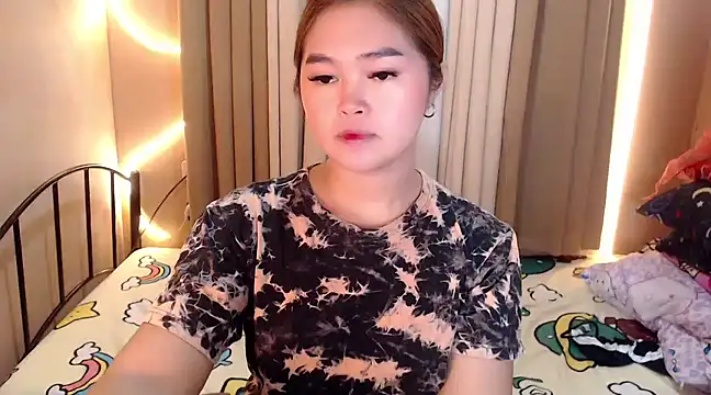 Snapshot of Itsme_claire chatting on January 5, 9:47 pm Itsme claire online show from January 5, 9:47 pm