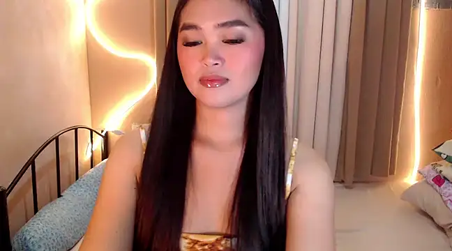 Snapshot of Itsme_claire chatting on February 26, 11:26 pm Itsme claire online show from February 26, 11:26 pm