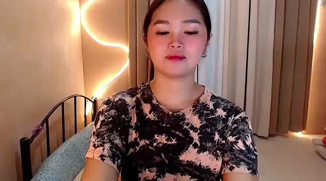 Snapshot of Itsme_claire chatting on March 3, 1:31 pm Itsme claire online show from March 3, 1:31 pm