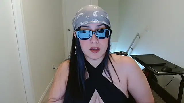 Snapshot of Sassy_Latina chatting on October 4, 7:34 pm Sassy Latina online show from October 4, 7:34 pm