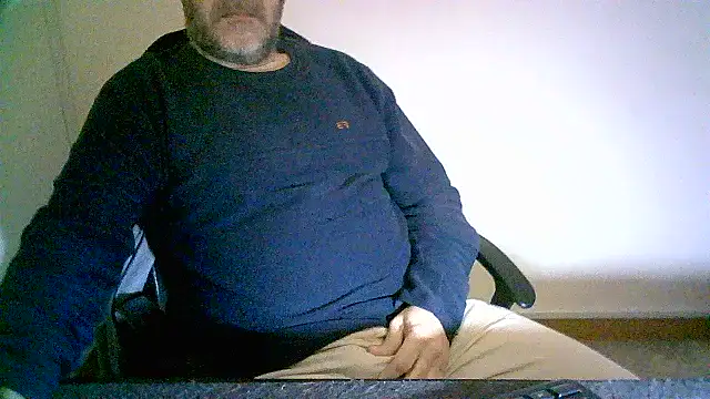 Snapshot of Greek_Passion chatting on January 21, 7:04 am Greek Passion online show from January 21, 7:04 am