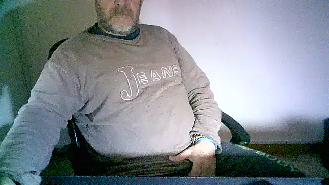 Snapshot of Greek_Passion chatting on February 22, 1:20 pm Greek Passion online show from February 22, 1:20 pm