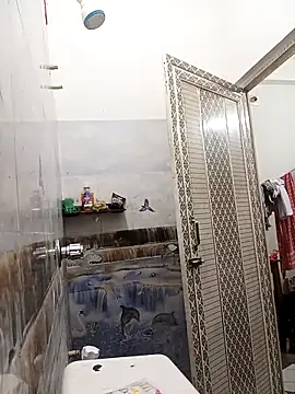 Snapshot of HorriblePastry chatting on February 1, 5:33 pm HorriblePastry online show from February 1, 5:33 pm