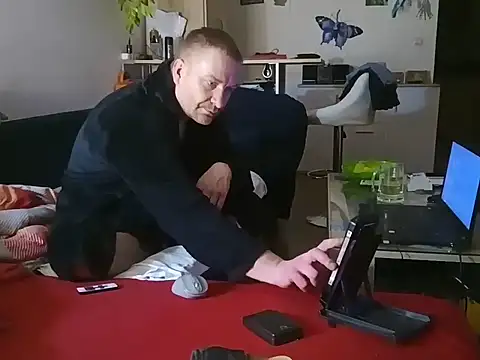 82liska online show from February 20, 11:05 pm