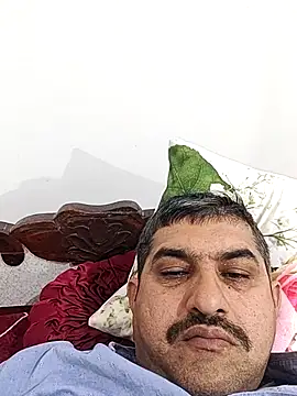 Snapshot of Amandev7 chatting on January 5, 7:28 am Amandev7 online show from January 5, 7:28 am