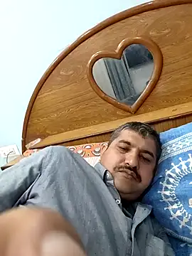 Snapshot of Amandev7 chatting on February 27, 11:43 am Amandev7 online show from February 27, 11:43 am