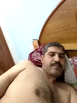 Snapshot of Amandev7 chatting on March 5, 6:31 am Amandev7 online show from March 5, 6:31 am