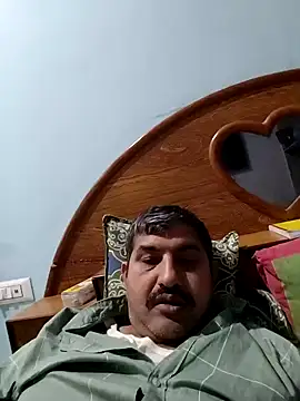 Snapshot of Amandev7 chatting on March 22, 9:13 am Amandev7 online show from March 22, 9:13 am