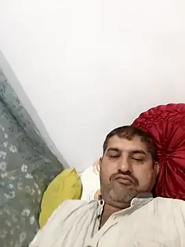 Snapshot of Amandev7 chatting on April 16, 4:46 am Amandev7 online show from April 16, 4:46 am