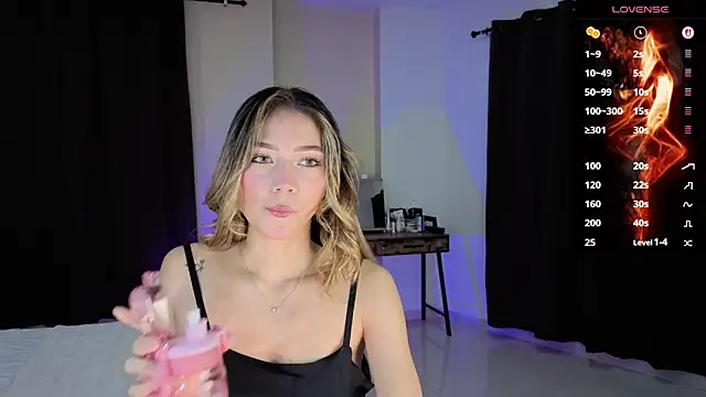 AmelieAxie online show from March 27, 2:50 am