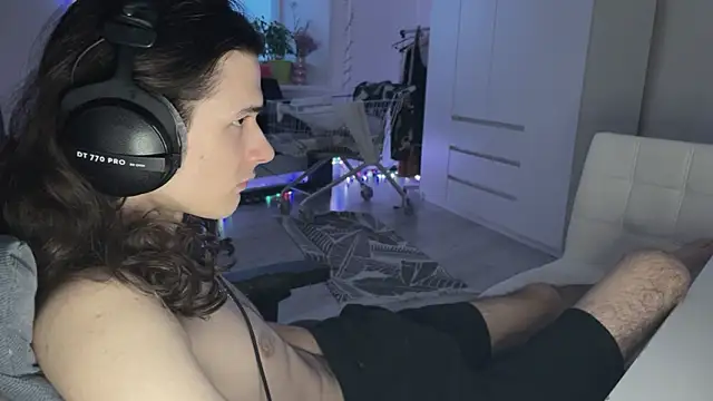 CandyChell online show from February 25, 1:54 pm