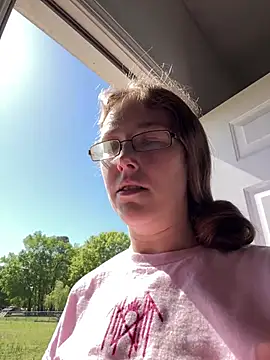 Dakota 02 online show from April 10, 2:55 pm