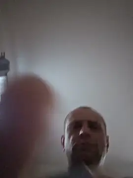 Snapshot of Roman0798 chatting on May 14, 3:57 am Roman0798 online show from May 14, 3:57 am