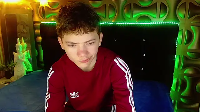 Snapshot of cruz_dante chatting on March 30, 7:15 pm cruz dante online show from March 30, 7:15 pm