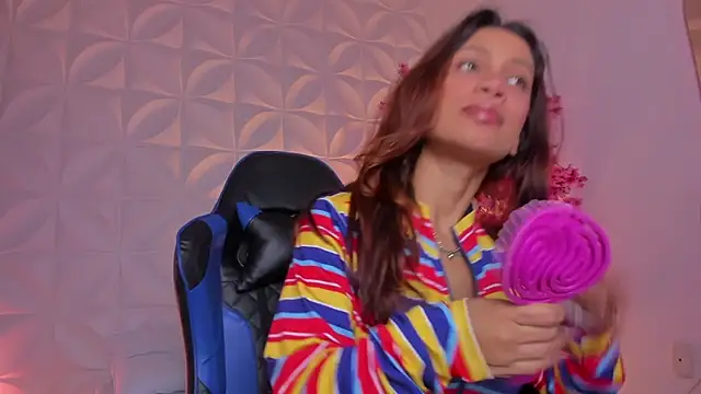 Snapshot of cora_22 chatting on February 24, 12:58 pm cora 22 online show from February 24, 12:58 pm