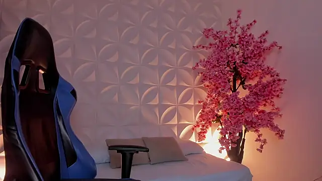 Snapshot of cora_22 chatting on March 2, 12:56 pm cora 22 online show from March 2, 12:56 pm