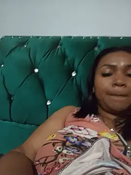 louise nails online show from May 17, 11:28 am