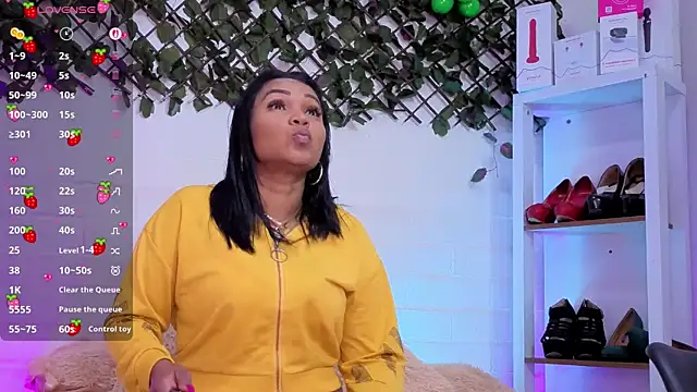 louise nails online show from June 29, 6:52 pm