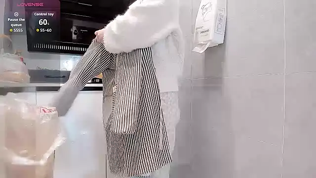 Vivian-6 online show from March 11, 12:38 am