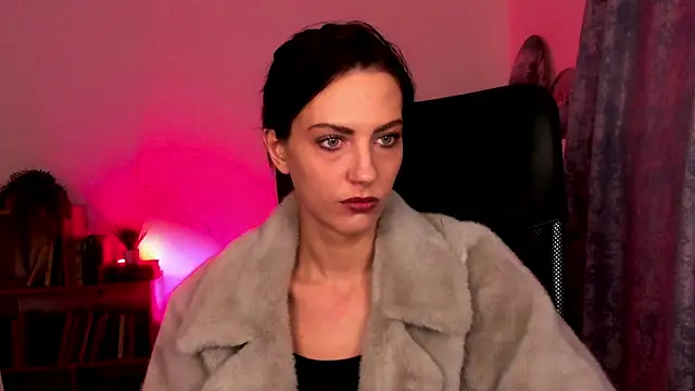 Snapshot of EmilyWilden chatting on January 14, 11:53 am EmilyWilden online show from January 14, 11:53 am