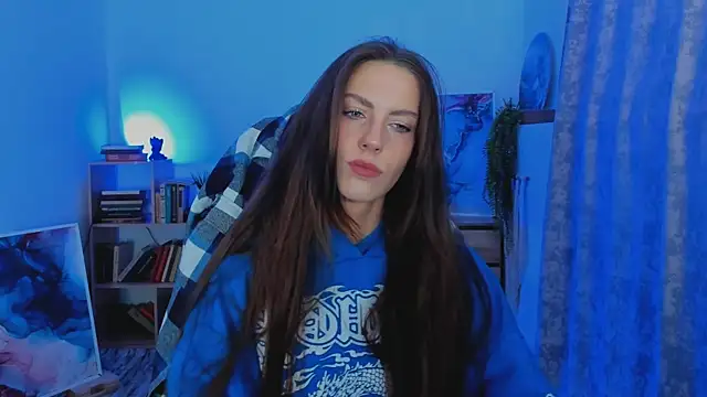 EmilyWilden online show from October 1, 8:20 am