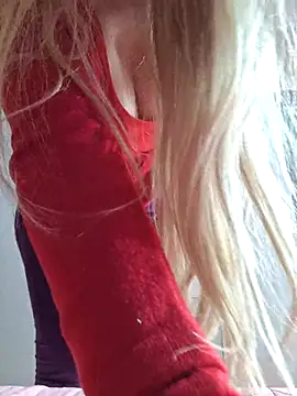 VictoriaMiami online show from March 29, 10:15 am