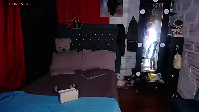 Snapshot of samy_doll chatting on November 2, 2:03 am samy doll online show from November 2, 2:03 am