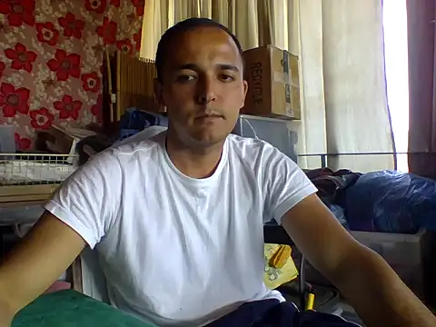 Snapshot of Vyrgin_boy chatting on April 7, 2:28 pm Vyrgin boy online show from April 7, 2:28 pm