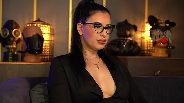 Snapshot of kelly_kent chatting on February 16, 12:18 am kelly kent online show from February 16, 12:18 am