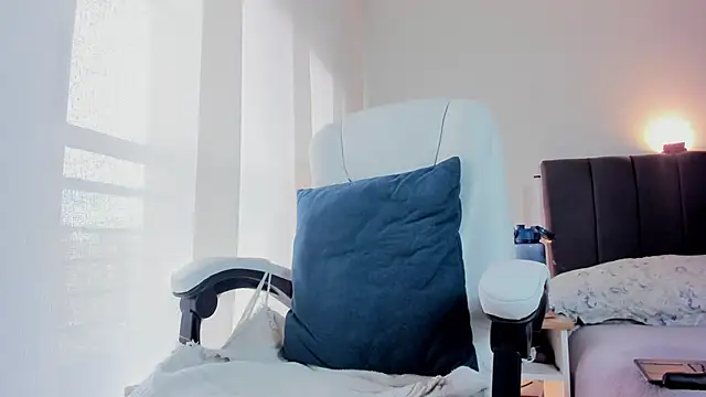 catimore online show from September 12, 4:29 pm