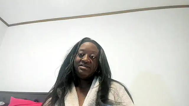 Snapshot of Katiefyi chatting on April 1, 1:34 pm Katiefyi online show from April 1, 1:34 pm