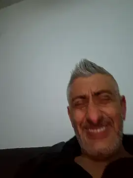 Snapshot of DildoG45 chatting on December 21, 5:20 pm DildoG45 online show from December 21, 5:20 pm