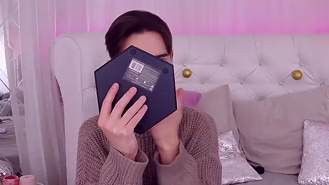 RobbyCharming online show from December 29, 1:56 am