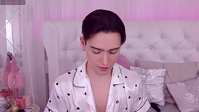 RobbyCharming online show from January 3, 10:51 pm