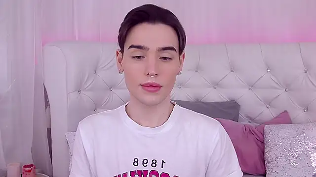 RobbyCharming online show from February 9, 7:41 pm