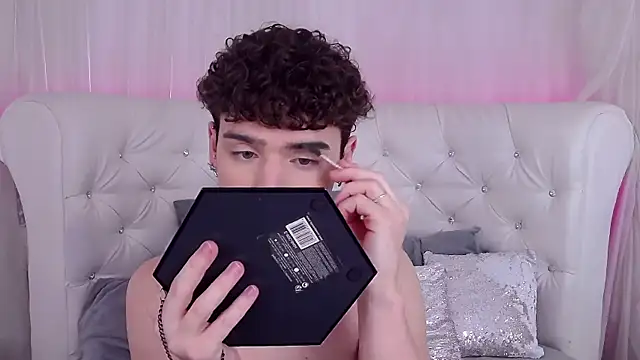 RobbyCharming online show from November 15, 3:37 am