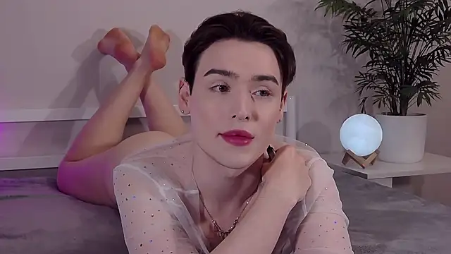 RobbyCharming online show from May 9, 4:50 am