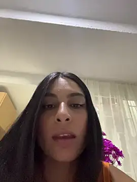 charlotte stevenss  online show from May 1, 3:05 pm