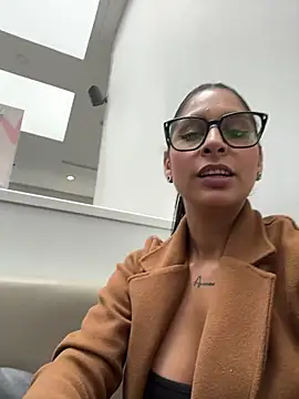 charlotte stevenss  online show from May 20, 4:46 pm